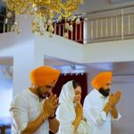 Neeru Bajwa Instagram - Chal Jindiye… Gurdware matha tek ayiye🙏🏼 ✍️ @jagdeepsinghwarring April 7,2023 in a cinema near you 🙏🏼 @ghuggigurpreet @kulwinderbilla @officialjassbajwa @aditidevsharma @officialrupinder_rupi @udaypratapofficial @jagdeepsinghwarring @thite_santosh @harrykahlon19 @munishomjee @itskrajofficial