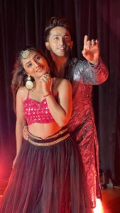 Neha Marda Instagram - Dancing to my all time favourite track with the best 
@kumar1sharma
hope you all love it as much I do 
———————————-
Wearing @the_aadhya_designer
shot by @rahulsharma.rg
📍aaa_studio_123
#nehamarda