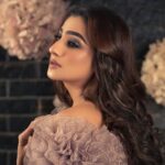 Neha Marda Instagram - In @rosecreationsludhiana jewellery @santramsjewelry makeup @haryanabeautysalon captured by @reekphotography #nehamarda