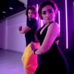 Neha Marda Instagram - Everybody…. Work it! 🔥 Ft. @nehamarda Shot &Edit - @akash.yadav7245 Location - @akshayjaindancestudio Neha Marda Makeup @celebsmakeupbysejal #nehamarda #akshayjain