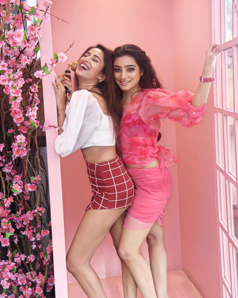Neha Marda Instagram - There are always Two types of Girls, our footwear says it all.😂❤️ Pink Wasabi