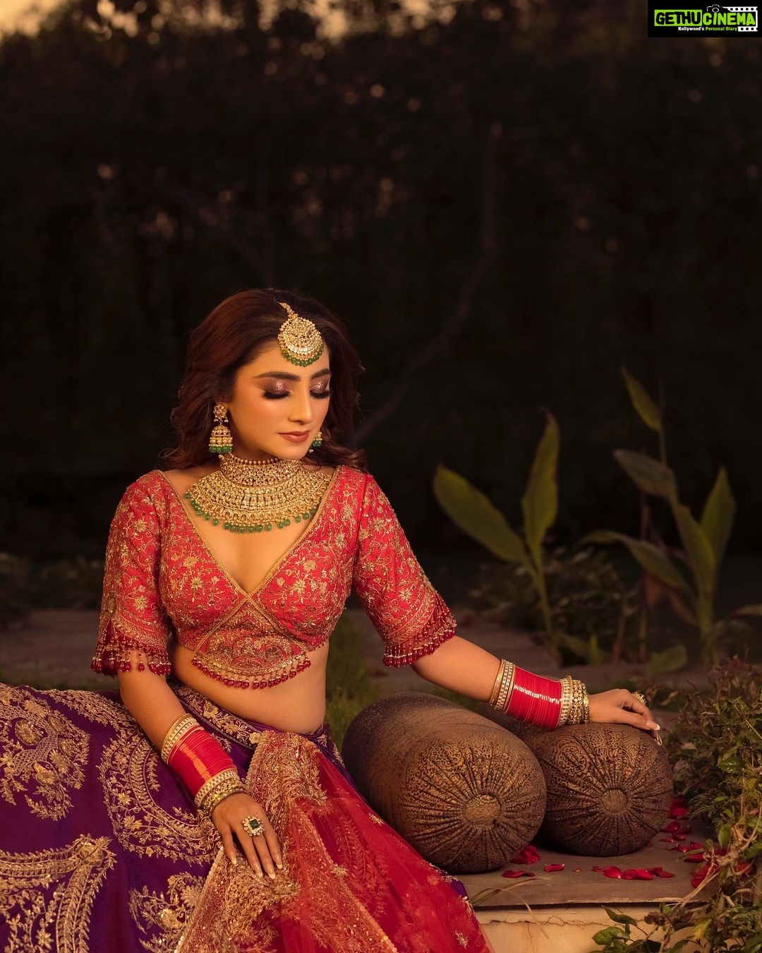 Neha Marda Instagram - Wearing @rosecreationsludhiana 💍 @santramsjewelry 📸 @reekphotography