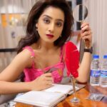 Neha Marda Instagram - eventually , everything connects ..⚡️ . . ⚡️ Found the best travel partner @kayak_in 💫 Best app for most amazing stay experience ⚡️ JW Marriott Hotel Chandigarh
