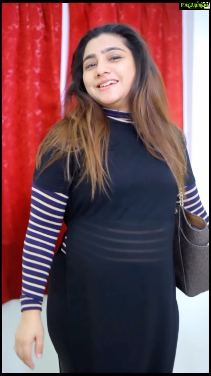 Neha Marda Instagram - From Friday's airport travel. Maternity look with non-maternity wear and bump friendly pieces. No glamour, just put together simple pieces for this stylish, effortless yet comfortable maternity look. I prefer going with no fuss ensembles and easy on the skin. #maternityinspo #reels #realreels #reelingreallife #reelsofinstagram #nehamarda #airportlook