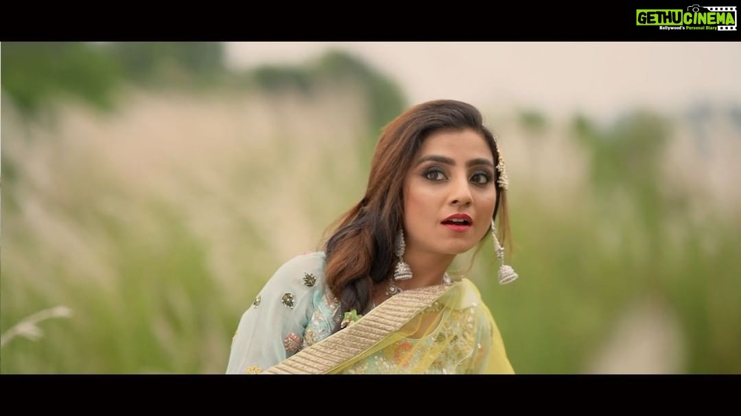 Neha Marda Instagram - when you fall in love .. #dujivaarpyar