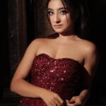 Neha Marda Instagram - What a year it has been ...A year with soo many of learnings and experiences .. A year where i learnt just how life & health is most important and mainly how family is important along with work .. In the year end it was lit disturbing for me which I'll share with you all soon .. but luckily with this beginning of year everything is now at their place ✨ Happy New Year 2022 to you all ... #happynewyear . . What was your big learning this year ? Delhi, India