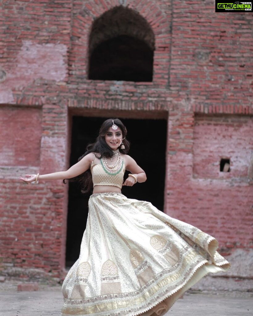 Neha Marda Instagram - I'm eveready for dance !😂✨ Chandigarh, India