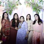Neha Marda Instagram - 🤰❤️ @aayushman9 @aditi__agrawal @bansalsmita_ @amritkaur0808 @_jaya_.x @garima_sureka_ @jainnehak @damanipri