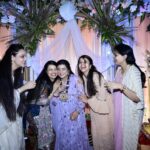 Neha Marda Instagram - 🤰❤️ @aayushman9 @aditi__agrawal @bansalsmita_ @amritkaur0808 @_jaya_.x @garima_sureka_ @jainnehak @damanipri