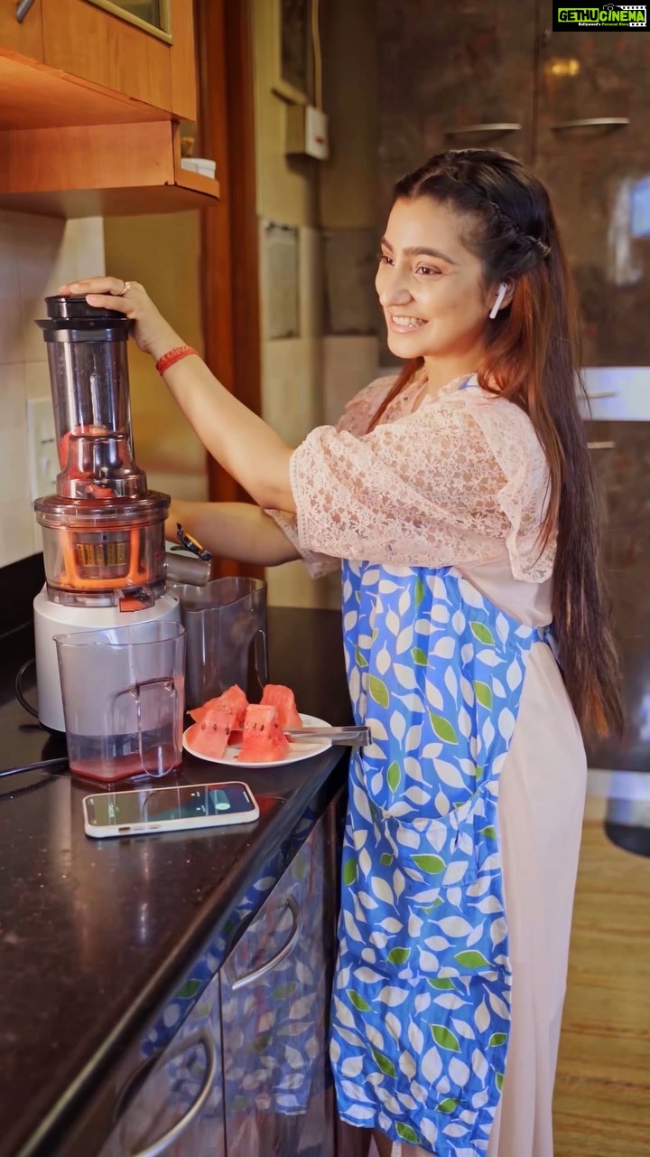 Neha Marda Instagram - I'm in love with this Urban Air Bluetooth from @urbanaudio.in Its available on @amazondotin go and check it now !! ✨ #urbanaudio #gourbanorgohome #ad creative @puneetvfx9 special thanks @nanditadaga Nightsuits @nirupmas_ Make up @makeupartistrybysahibameenu #reels #reelsindia #reelsinstagram #nehamarda Mumbai, Maharashtra
