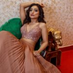 Neha Marda Instagram - feeeeling beauti - phoool ...🥹 Mumbai, Maharashtra