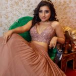 Neha Marda Instagram - Wearing @the_adhya_designer @picturesbyronak @monashairandbeauty #nehamarda Mumbai, Maharashtra