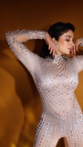 Neha Pendse Instagram - Tick tick 💥