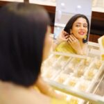 Neha Pendse Instagram - Joyalukkas wishes you Happy Gudi Padwa!! Get Flat 50% off on making charges of Gold, Diamonds & Precious Jewellery! with The Incredible Jewellery sale of the year. Offer is valid till 26th March 2023. @Joyalukkas #Joyalukkas #GudiPadwa #TheIncredibleJewellerySaleofTheYear #Nehapendse #Vashi