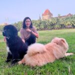 Neha Pendse Instagram - Who knew this would be therapeutic to me and my kids ?? Sunday well spent. #doggo #mommy #duties Oval Maidan.
