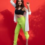 Neha Pendse Instagram – Oh hello challenge !! 
I accept. 
📷 @trilogy_works