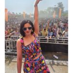 Neha Pendse Instagram - And that's @nehhapendse rounding up the #Holi fervour in #Pune with her dance moves! No wonder we felt like grooving to #BalamPichkari . . #nehhapendse #holi #HappyHoli #festivalofcolours #actress