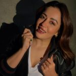 Neha Pendse Instagram – Aai…toh varti thevlela jacket kaadh kinda day ❄️