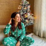 Neha Pendse Instagram - Christmas is best pondered, not with logic. But with imagination ❄️ Merry Christmas insta fam !!! Wearing @bleu_de_perle