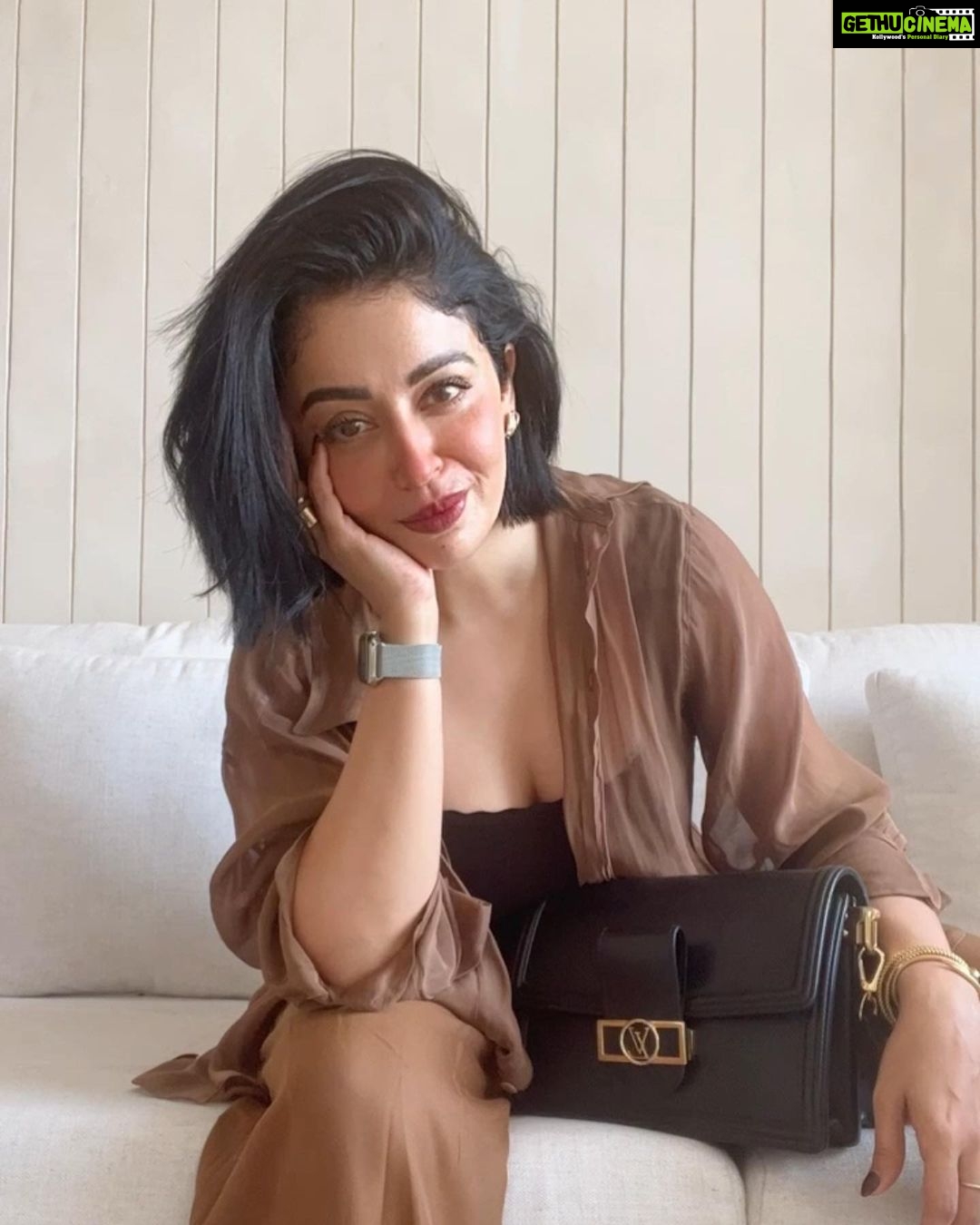 Neha Pendse Instagram - Hello March !! Ek saal kaha gayab tha 🤓🦨