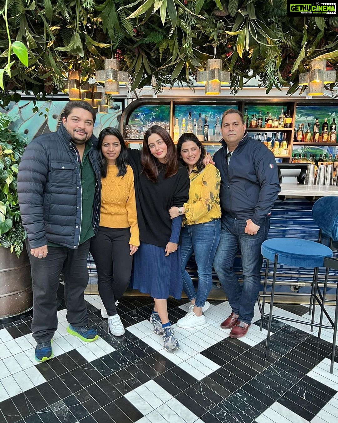 Neha Pendse Instagram - Friends like family 🧿