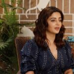 Neha Pendse Instagram - Reduce your hairfall problems, with Bajaj Almond Drops Hair Oil which has 6 times more vitamin E and keeps your hair in perfect health. If you want to experience it for yourself then #TryTheHairBandChallenge after applying Bajaj Almond Drops Hair Oil and tag me and @bajajalmonddrops #collaboration