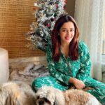 Neha Pendse Instagram - Christmas is best pondered, not with logic. But with imagination ❄️ Merry Christmas insta fam !!! Wearing @bleu_de_perle
