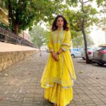 Neha Pendse Instagram - Rise and shine , It’s a new week with new possibilities 🤩 @gopivaiddesigns 📸 @santushtimahadeo