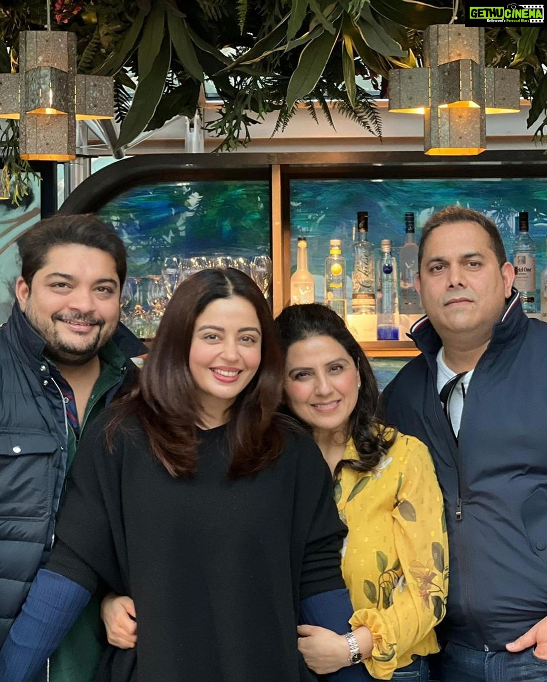 Neha Pendse Instagram - Friends like family 🧿