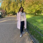Neha Pendse Instagram - I underestimated London weather. That blush pink coat was a constant 🥶 Taj 51 Buckingham Gate Suites and Residences