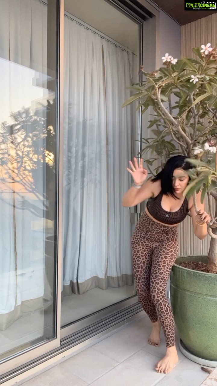 Neha Pendse - 74K Likes - Nailed this challenge 🤓