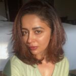 Neha Pendse Instagram - Catching sun, feelings,sensitivity just abt everything 🦈