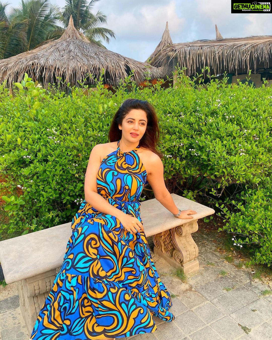 Neha Pendse - 80.6K Likes - Say it before you run out of time , say it before it’s too late, say what you feeling .
Waiting is a mistake.