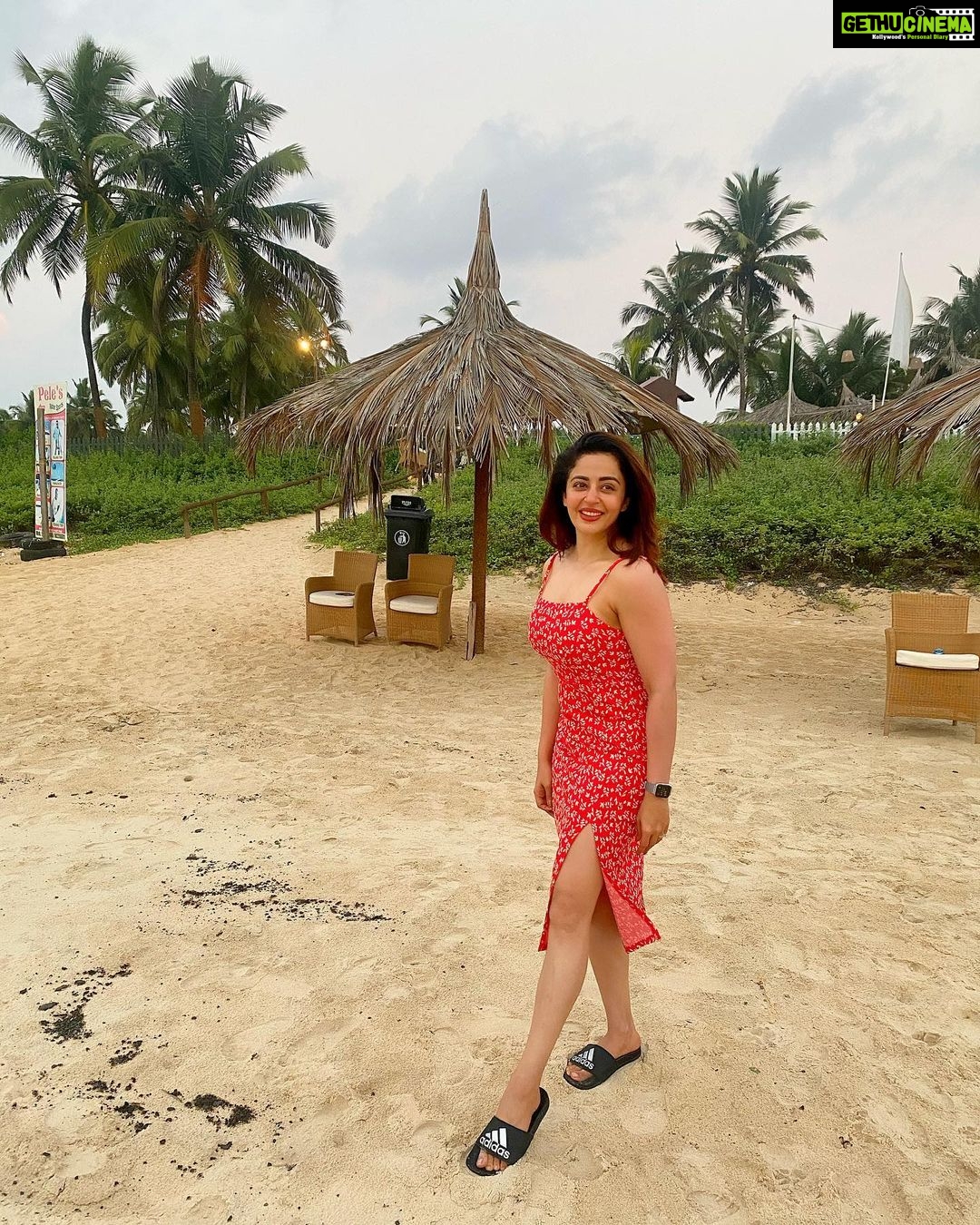 Neha Pendse - 156.3K Likes - No matter where I go , I know where I came from 🎈