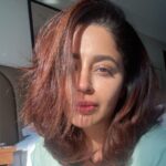 Neha Pendse Instagram – Catching sun, feelings,sensitivity just abt everything 🦈