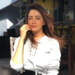 Neha Pendse Instagram - Missing my long hair !!! Should I grow them back ??
