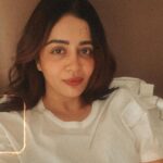 Neha Pendse Instagram - A very reluctant good morning !!