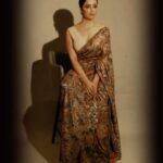 Neha Pendse Instagram - By the grace of God, I am what I am !! Saree: @yavi Jewellery: @slate.india Styled: @nehachaudhary_ Candid: @santushtimahadeo