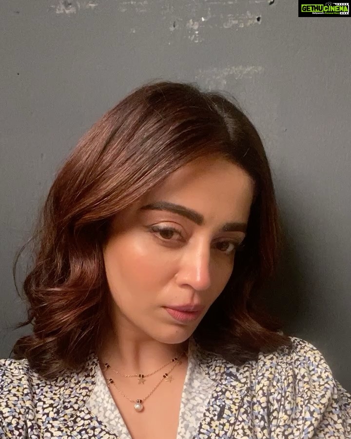 Neha Pendse Instagram - How was ur day? My refuse to end 😅🥸