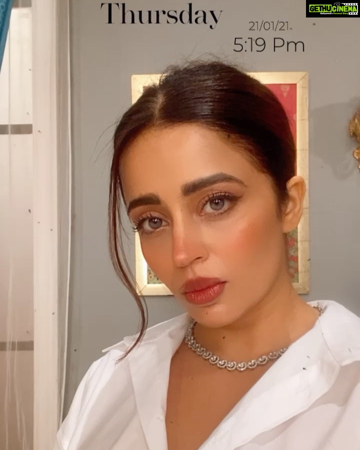 Neha Pendse Instagram - Serving sleek today !! #bgph