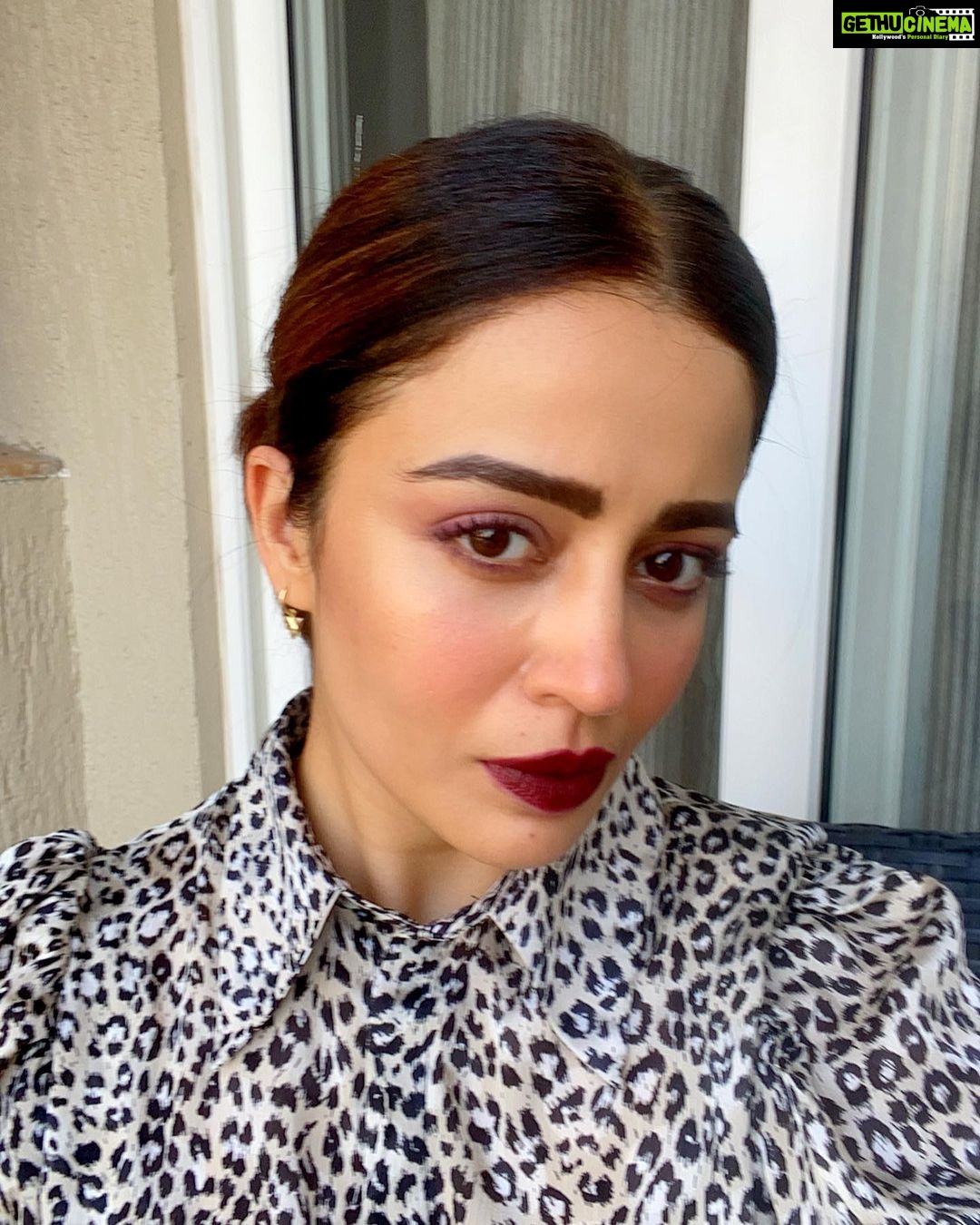 Neha Pendse Instagram - Be BOLD, Do what the ordinary fear 🐉
