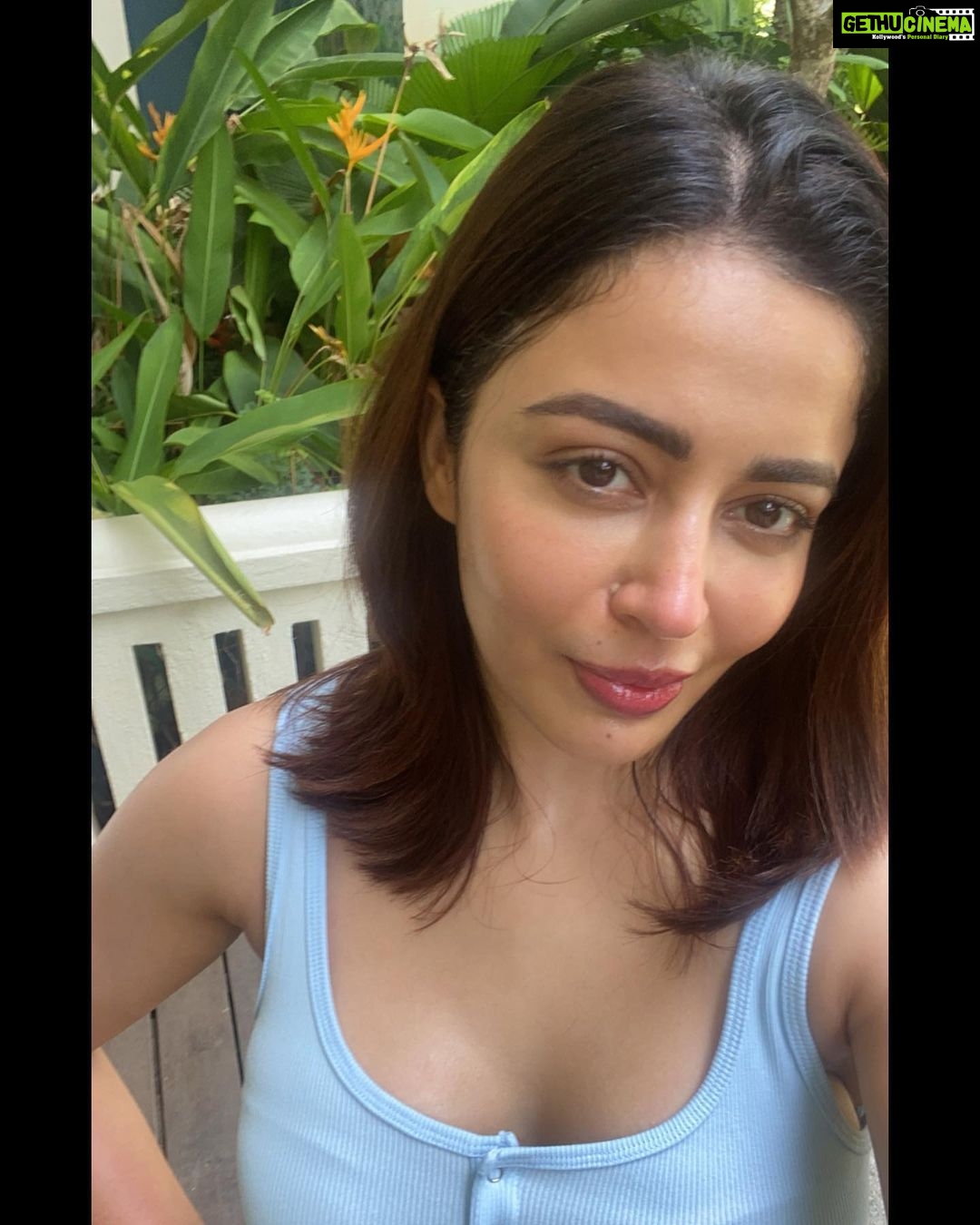 Neha Pendse - 113.4K Likes - Weekend feels till month end 😴