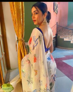 Neha Pendse Instagram - Do me a favour, don’t play holi !!