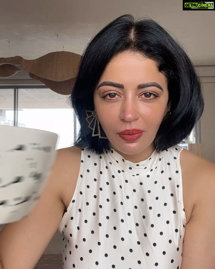 Neha Pendse Instagram - Today’s mood sponsored by 🌸 and ☕️