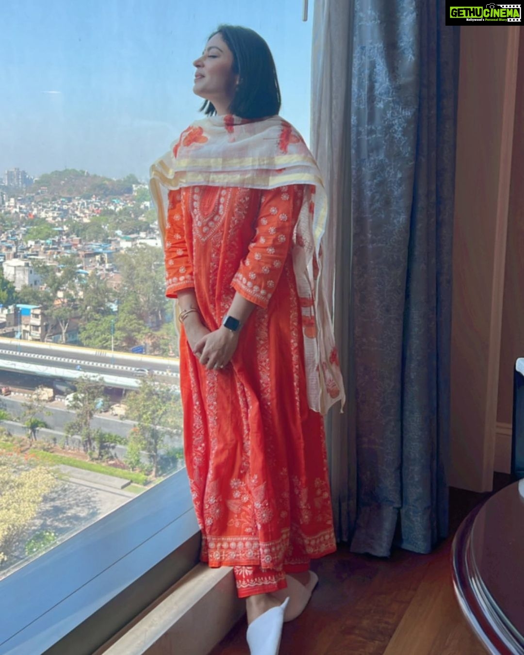 Neha Pendse Instagram - Sanskari Sunday clicked in hotel slippers🥲🤌🏻 The Ritz-Carlton, Pune