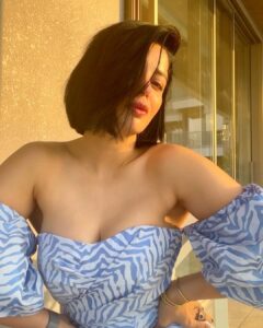 Neha Pendse Instagram - Uff tumhare yeh usool, yeh aadarsh, kis kaam ke hai ye zone pakda hua hai 🤡