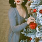 Neha Pendse Instagram - I can feel it , it’s time to be merry🎄