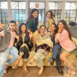 Neha Prajapati Instagram - New family ❤️ Watch “DHARAMPATNI” Monday to Friday at 8pm only on colors 🤍🤍🤍 @colorstv #newshow #pyarkesaatvachandharampatnii #newfamily #newbeginnings #harneet #colors @muzzudesai @fahmaankhan @gurpreetbedi_22 @shireenmirza @ashitadhawan @riya_bhattacharje @mansibhanushaliii @ntnbhatia