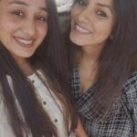 Neha Prajapati Instagram - When two girls meet after a span of 5 years, Boy they have a lot to talk!! 🤣🤪😂 . . Collaborated with One and only @nehaprajapati515 guys!!!! . . VC: Lovely @jyuthika_shah #riddhivora #nehaprajapati #actorsofinstagram #actorslife #actors #TheatreArtist #friends #instagram #instacool #instabollywood #instagramreels #instadaily #instainfluencer #reelsinsta #reelsviral #reellove #trendingreels #trendingvideos #viralvideo #viralreels #instaretro #bhfyp #reellove #reelit #reeltoreel #reelkarofeelkaro #instavibes #instafun #love❤ Nehru Centre , Worli
