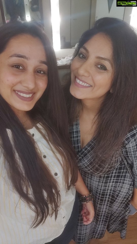 Neha Prajapati Instagram - When two girls meet after a span of 5 years, Boy they have a lot to talk!! 🤣🤪😂 . . Collaborated with One and only @nehaprajapati515 guys!!!! . . VC: Lovely @jyuthika_shah #riddhivora #nehaprajapati #actorsofinstagram #actorslife #actors #TheatreArtist #friends #instagram #instacool #instabollywood #instagramreels #instadaily #instainfluencer #reelsinsta #reelsviral #reellove #trendingreels #trendingvideos #viralvideo #viralreels #instaretro #bhfyp #reellove #reelit #reeltoreel #reelkarofeelkaro #instavibes #instafun #love❤ Nehru Centre , Worli